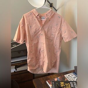 Sonoma Button Down Shirt Mens Med Short Sleeve Shirt. Pink w Cocktails